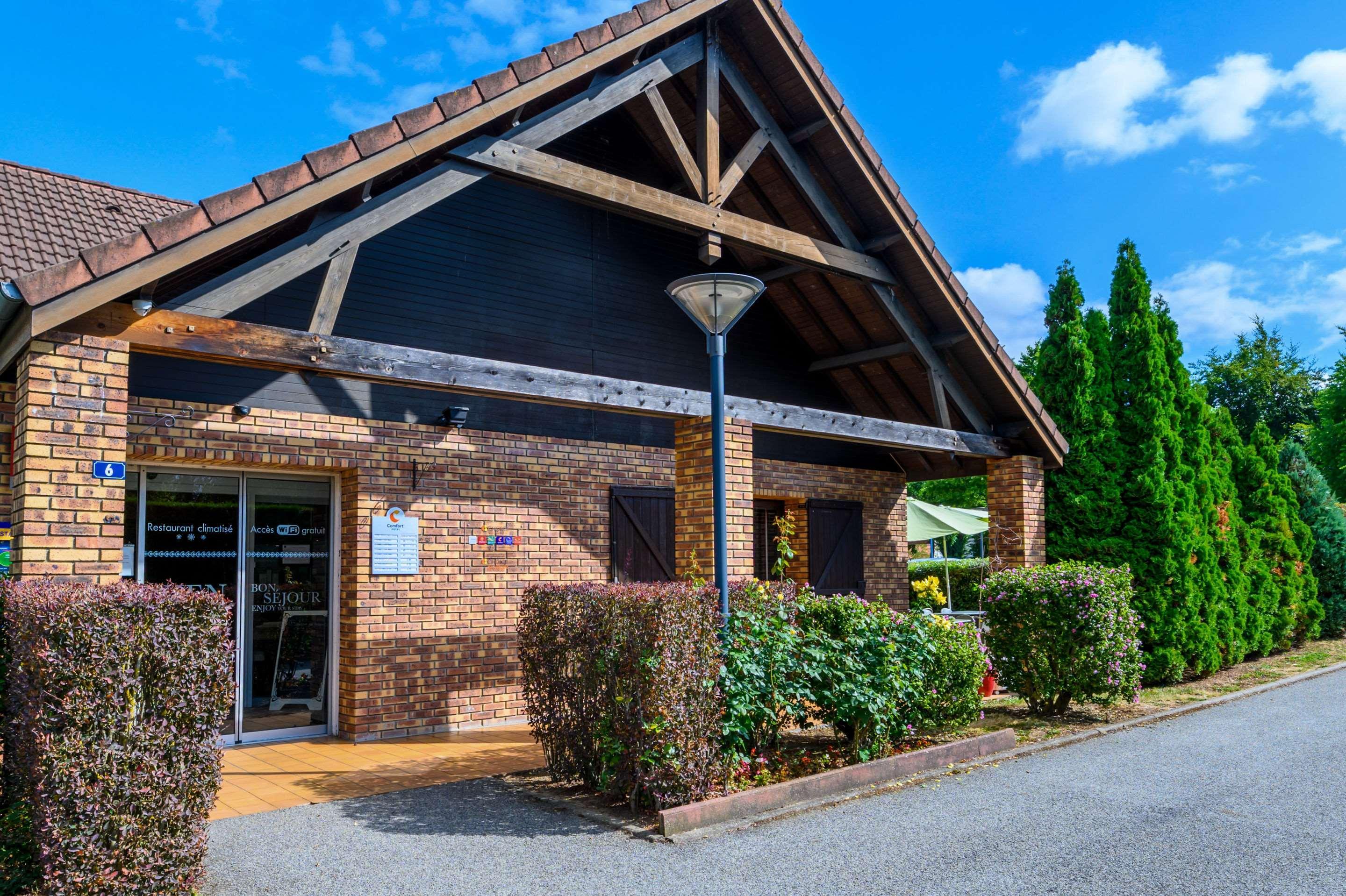 Comfort Hotel Evreux Exterior photo